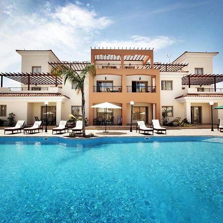 Oracle Exclusive Resort Пафос Екстер'єр фото